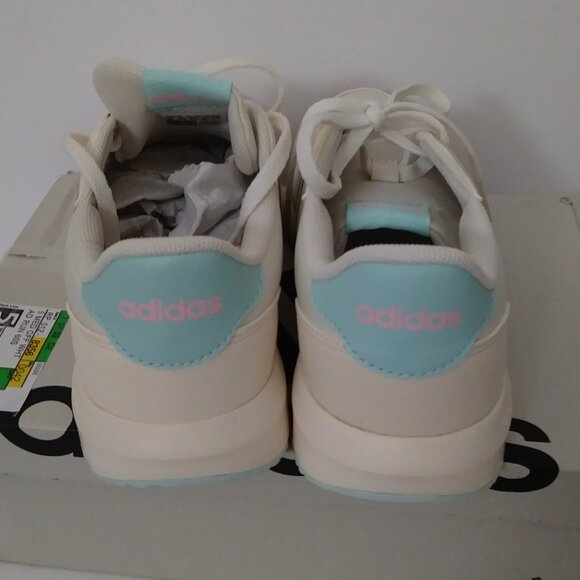 Adidas Run '60s Sneaker Size 5 - Picture 3 of 15